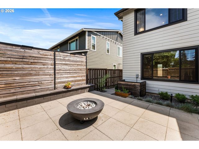 4033 Nw 60TH Cir, Camas, WA 98607
