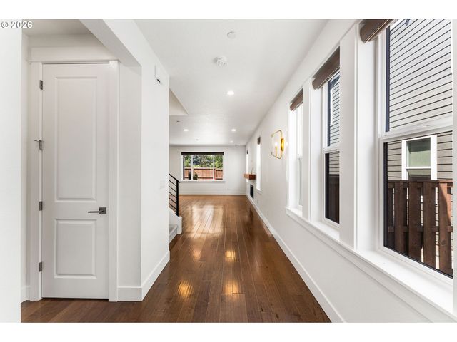 4033 Nw 60TH Cir, Camas, WA 98607