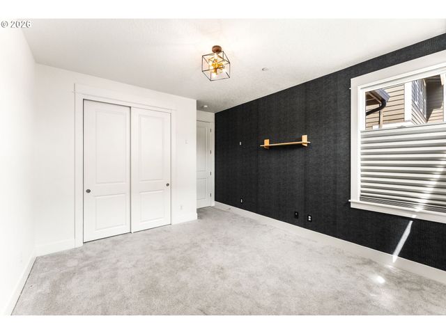 4033 Nw 60TH Cir, Camas, WA 98607