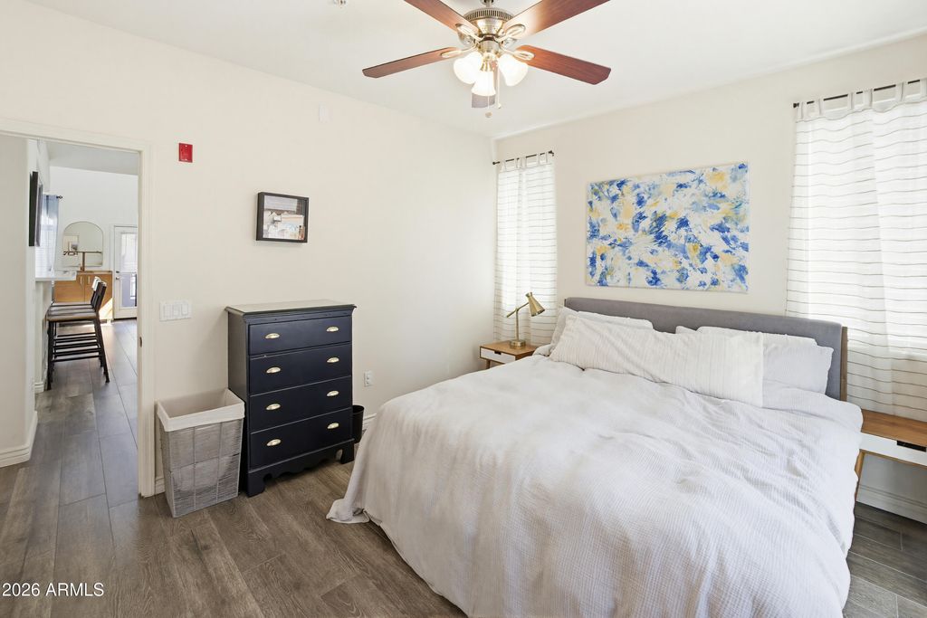 Image 12 of property listing at 3250 W GREENWAY Road 162, Phoenix, AZ 85053