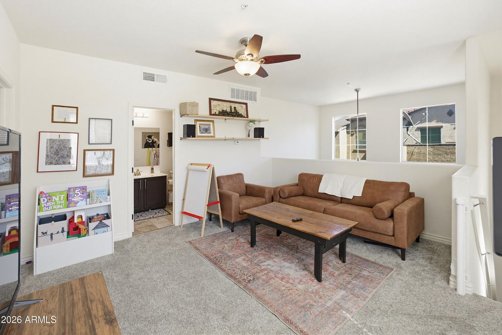 Image 16 of property listing at 3250 W GREENWAY Road 162, Phoenix, AZ 85053