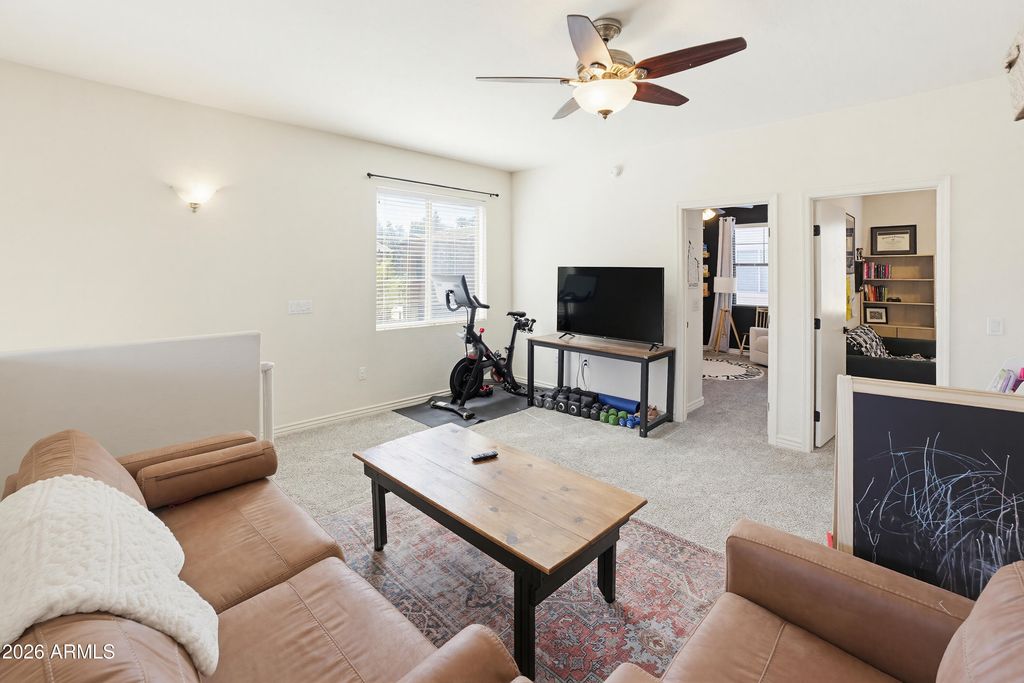 Image 17 of property listing at 3250 W GREENWAY Road 162, Phoenix, AZ 85053