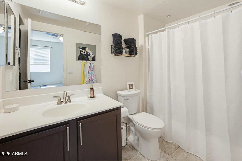 Image 24 of property listing at 3250 W GREENWAY Road 162, Phoenix, AZ 85053