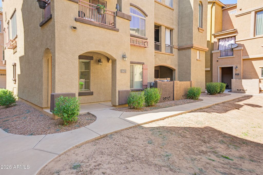 Image 28 of property listing at 3250 W GREENWAY Road 162, Phoenix, AZ 85053