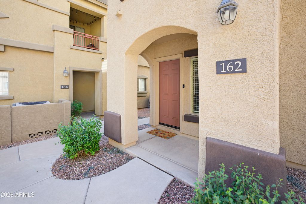 Image 29 of property listing at 3250 W GREENWAY Road 162, Phoenix, AZ 85053