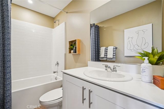 15394 Thundercloud Lane, Victorville, CA 92394