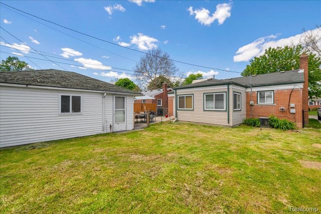 22137 Haskell Street, Taylor, MI 48180