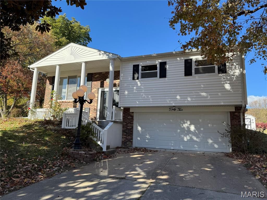 42 Arnold Drive, Dupo, IL 62239