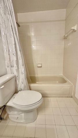 3299 NW 44th Street 2, Oakland Park, FL 33309