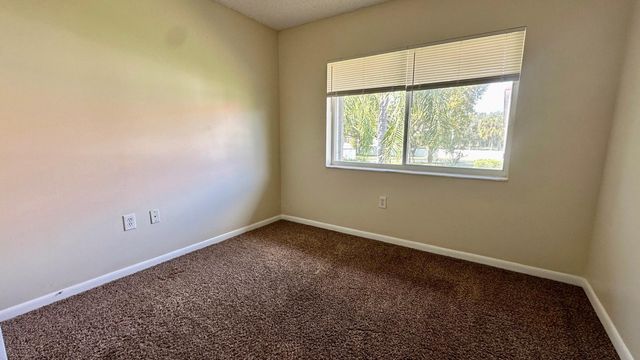 3299 NW 44th Street 2, Oakland Park, FL 33309