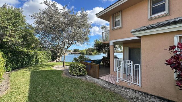 3299 NW 44th Street 2, Oakland Park, FL 33309