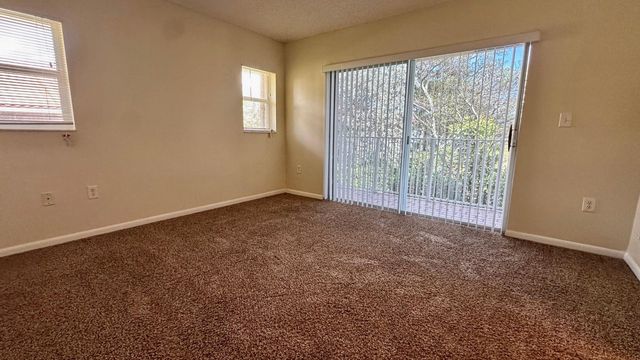 3299 NW 44th Street 2, Oakland Park, FL 33309