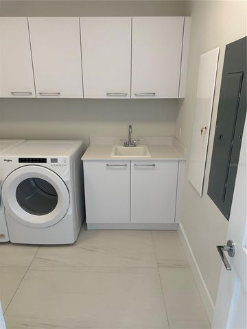 275 1ST AVE S 2007, St Petersburg, FL 33701