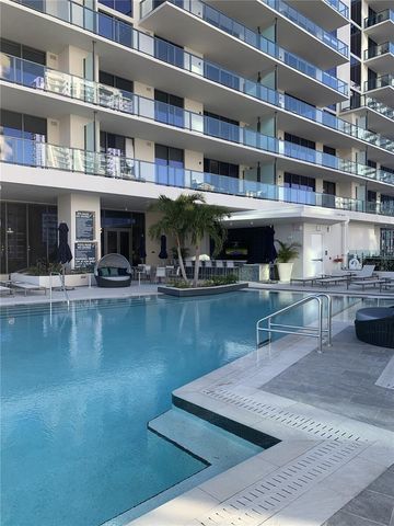 275 1ST AVE S 2007, St Petersburg, FL 33701