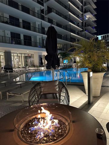 275 1ST AVE S 2007, St Petersburg, FL 33701