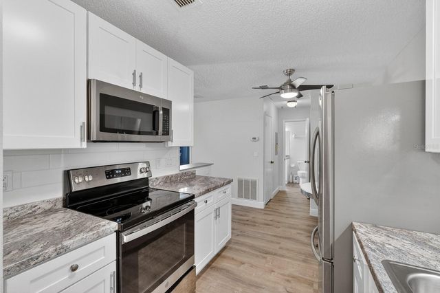 1600 BIG TREE ROAD H5, South Daytona, FL 32119