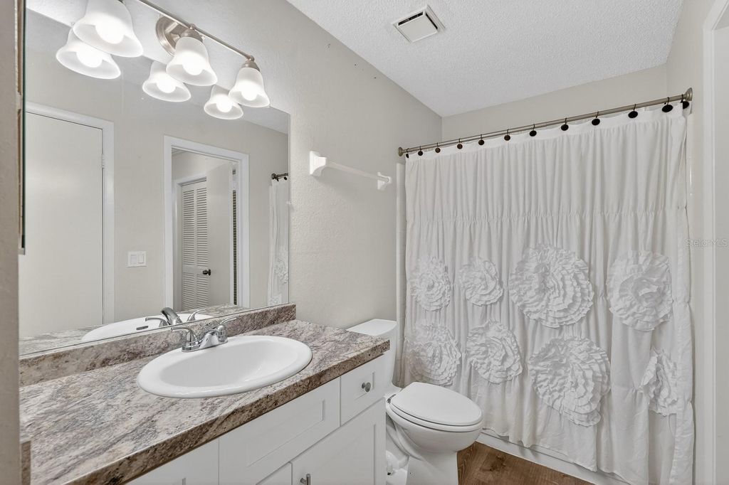 Image 20 of property listing at 1600 BIG TREE ROAD H5, South Daytona, FL 32119