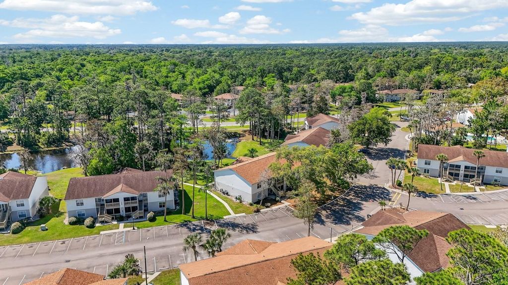 Image 31 of property listing at 1600 BIG TREE ROAD H5, South Daytona, FL 32119