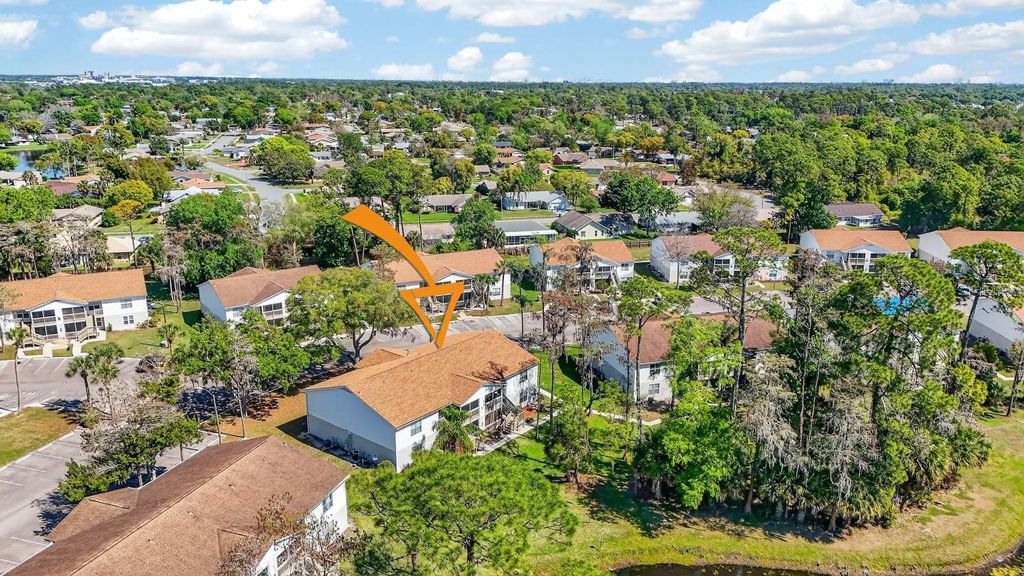 Image 36 of property listing at 1600 BIG TREE ROAD H5, South Daytona, FL 32119