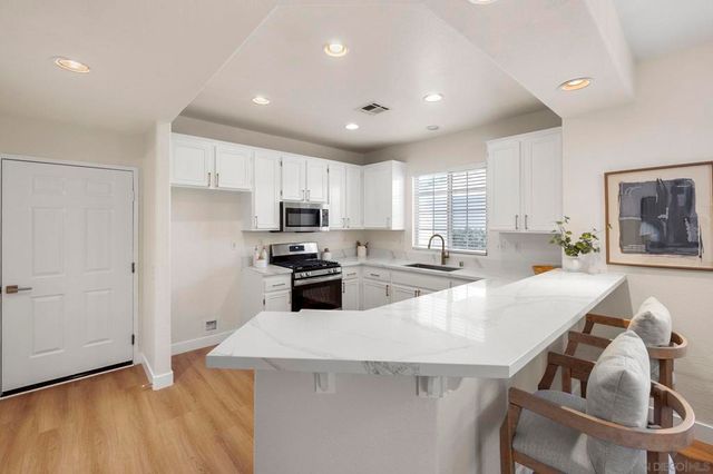 1474 Rancho Rose Way 42, Oceanside, CA 92057