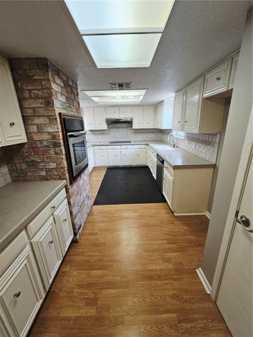 4434 Congressional Dr, Corpus Christi, TX 78413