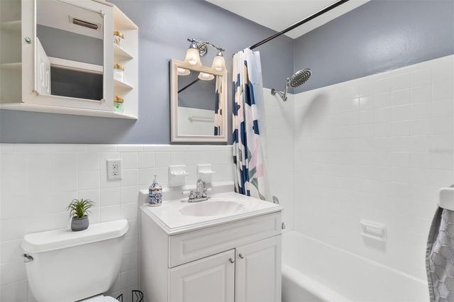 6842 FERN CIRCLE, Leesburg, FL 34748