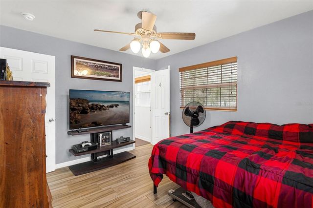 6842 FERN CIRCLE, Leesburg, FL 34748