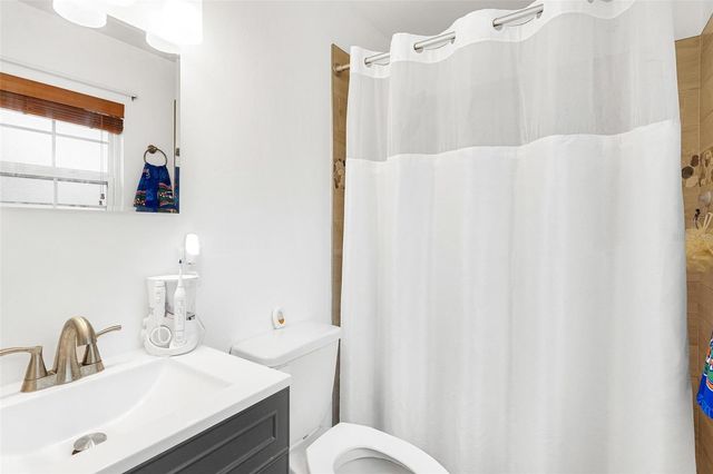 6842 FERN CIRCLE, Leesburg, FL 34748