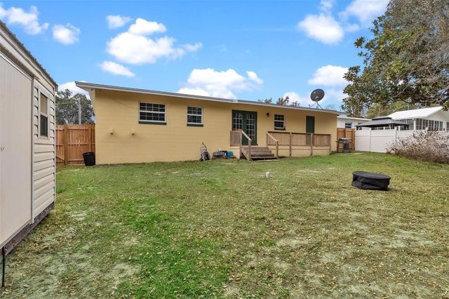 6842 FERN CIRCLE, Leesburg, FL 34748