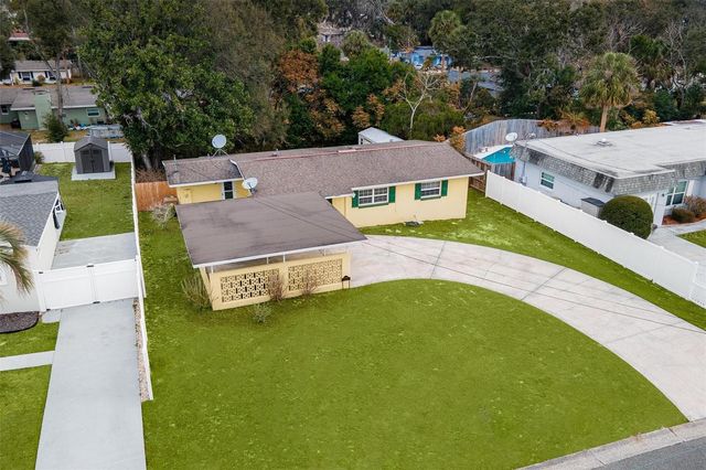 6842 FERN CIRCLE, Leesburg, FL 34748