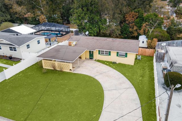 6842 FERN CIRCLE, Leesburg, FL 34748