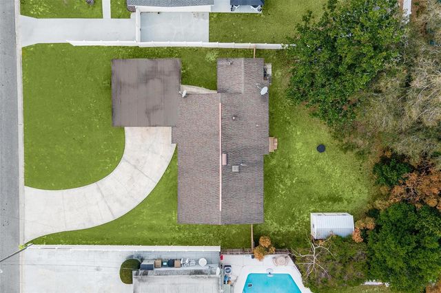 6842 FERN CIRCLE, Leesburg, FL 34748