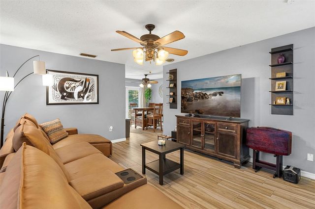 6842 FERN CIRCLE, Leesburg, FL 34748