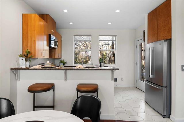 984 Dekalb NE Avenue, Atlanta, GA 30307