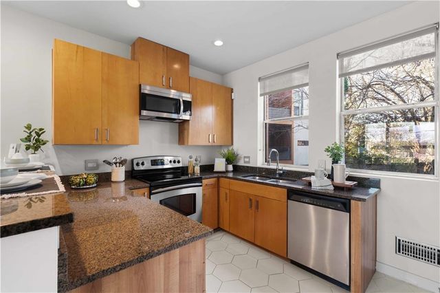 984 Dekalb NE Avenue, Atlanta, GA 30307