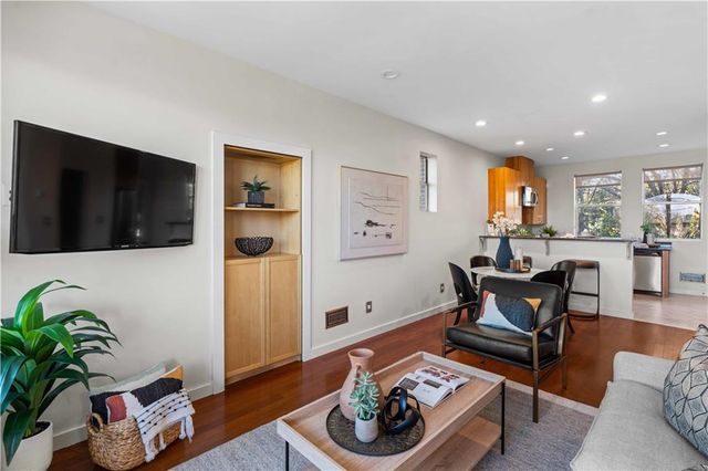 984 Dekalb NE Avenue, Atlanta, GA 30307