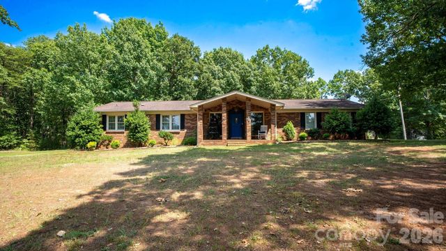 5374 N NC 150 Highway, Lincolnton, NC 28092
