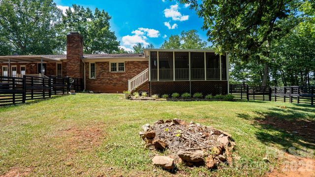 5374 N NC 150 Highway, Lincolnton, NC 28092