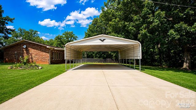 5374 N NC 150 Highway, Lincolnton, NC 28092