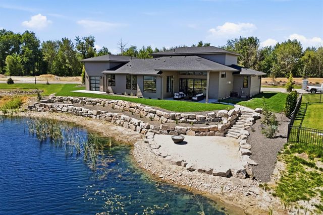 596 Watkins St, Middleton, ID 83644