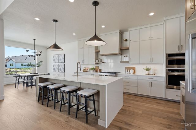 596 Watkins St, Middleton, ID 83644