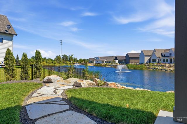 596 Watkins St, Middleton, ID 83644