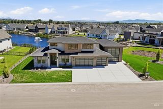 596 Watkins St, Middleton, ID 83644