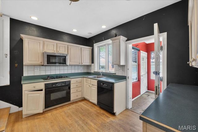 7437 Somerset Avenue, Clayton, MO 63105