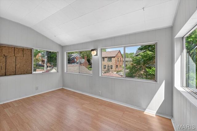 7437 Somerset Avenue, Clayton, MO 63105
