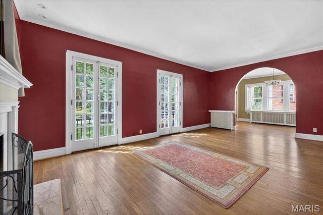 7437 Somerset Avenue, Clayton, MO 63105