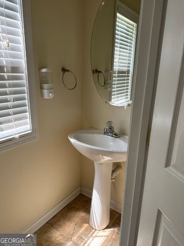 805 Chelsea Wood Court, Stockbridge, GA 30281