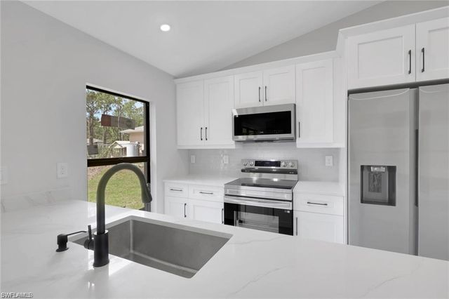 436 41st Ave NE, Naples, FL 34120