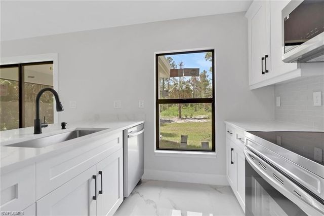 436 41st Ave NE, Naples, FL 34120