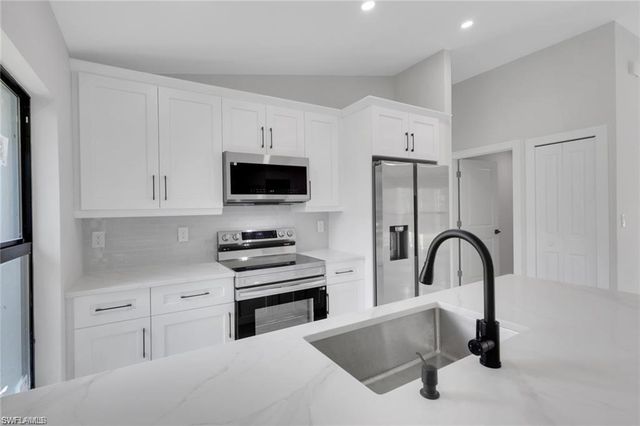 436 41st Ave NE, Naples, FL 34120